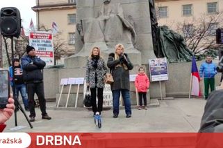 Nemocnice Na Homolce se distancuje od sestry, která promluvila na demonstraci před ministerstvem